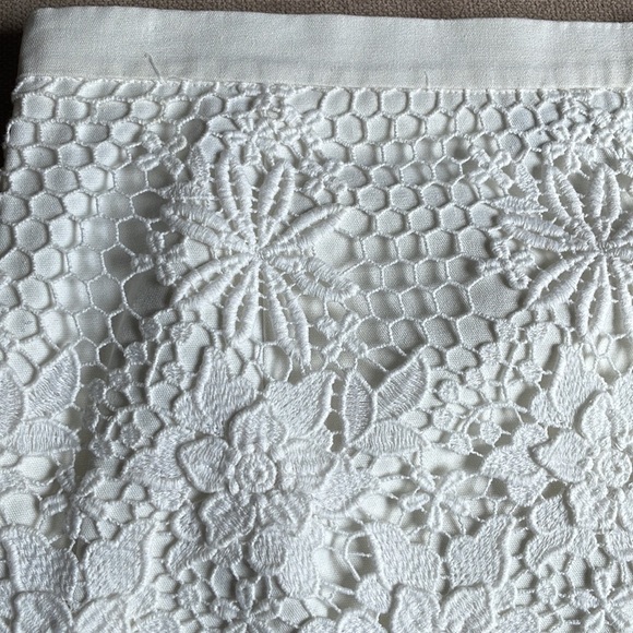 Perfect for summer Tibi lace skirt - Picture 2 of 4